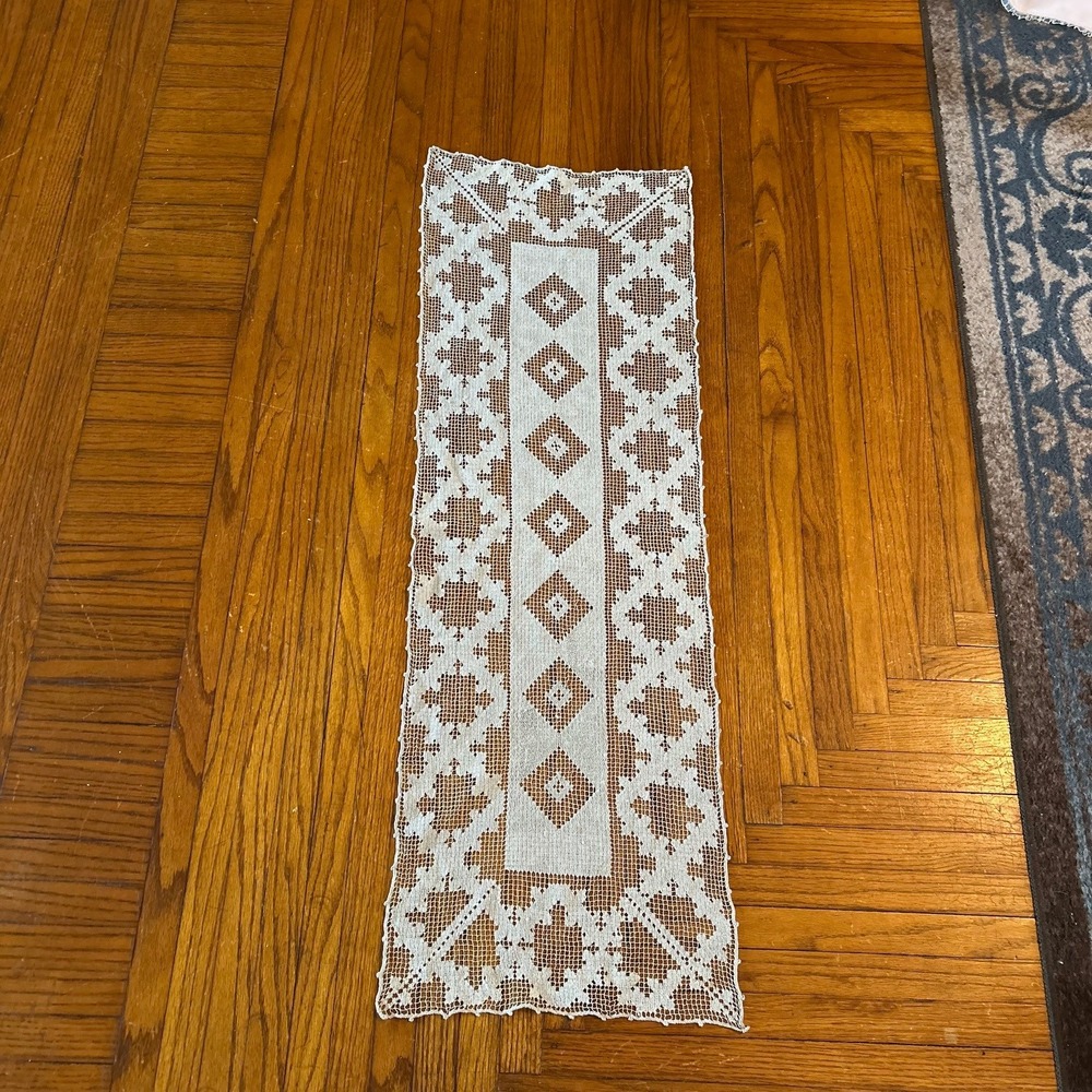 Vintage Filet Lace Table Runner Geometric Diamond Cream 13x38 Antique Farmhouse